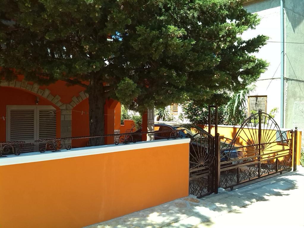 Apartments Batarilo 格基卡琳 外观 照片